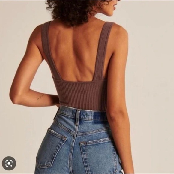 Abercrombie Elevated Ribbed Knit Sweetheart Bodysuit - Picture 2 of 3